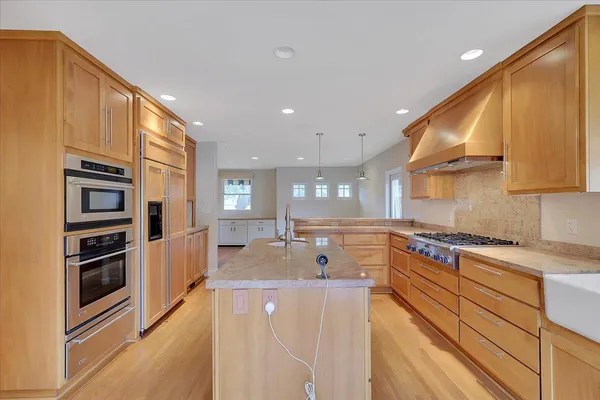 $995,000 | 551 Southgate Road, Sacramento, CA 95815