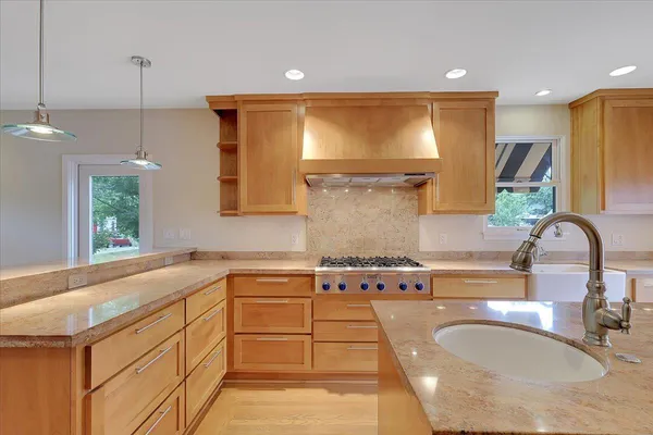 $995,000 | 551 Southgate Road, Sacramento, CA 95815