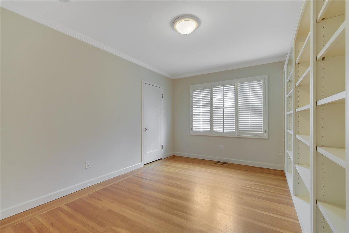 551 Southgate Road Sacramento, CA 95815 - Photo 32 of 89