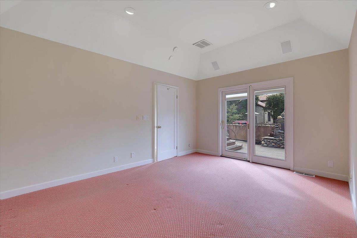 551 Southgate Road Sacramento, CA 95815 - Photo 37 of 89