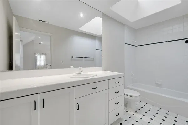 $995,000 | 551 Southgate Road, Sacramento, CA 95815