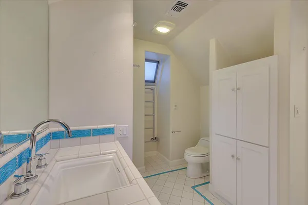 $995,000 | 551 Southgate Road, Sacramento, CA 95815