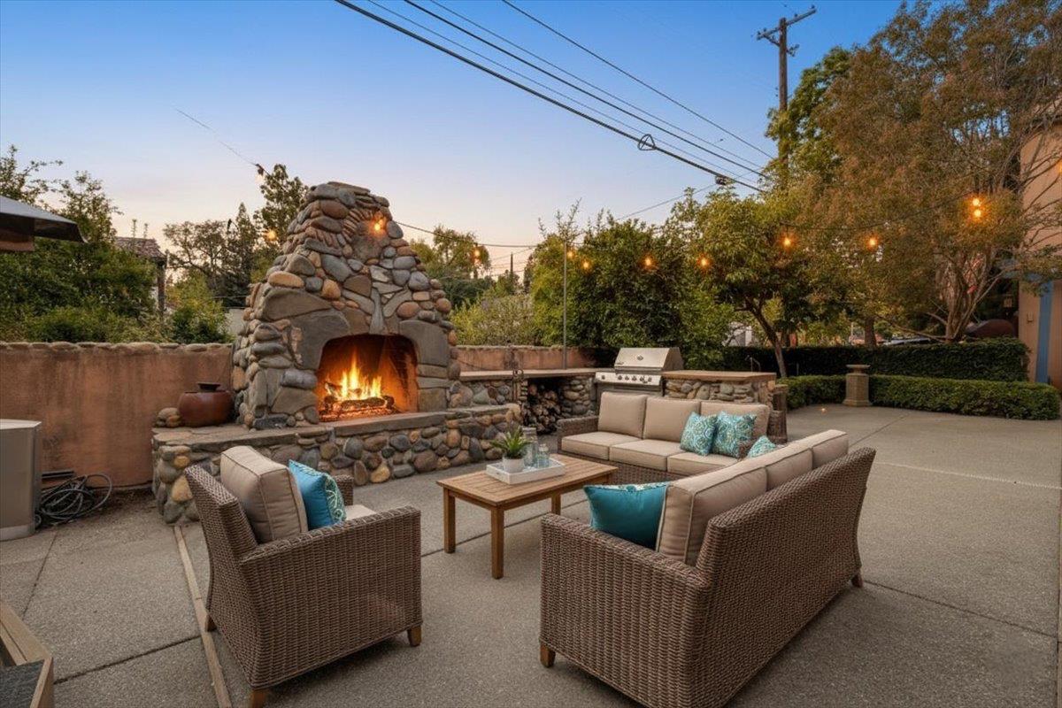 551 Southgate Road Sacramento, CA 95815 - Photo 8 of 89