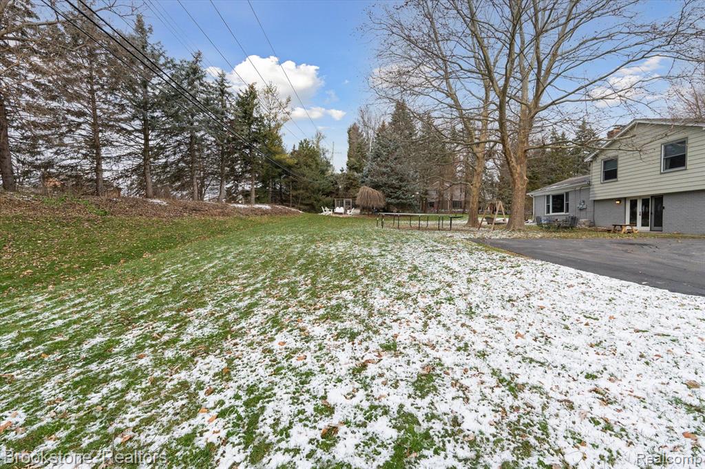2752 Rhineberry Road Rochester Hills, MI 48309 - Photo 32 of 34