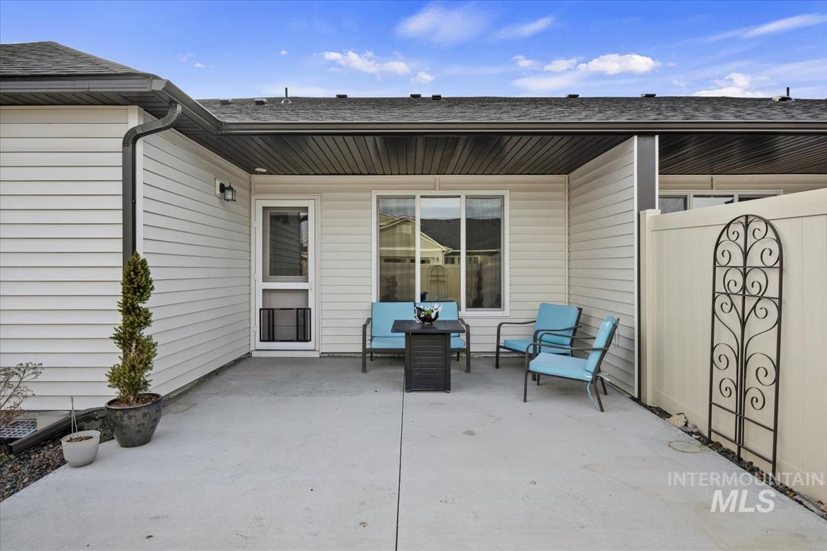 193 West Haniken Street Meridian, ID 83642 - Photo 19 of 27 View of patio / terrace