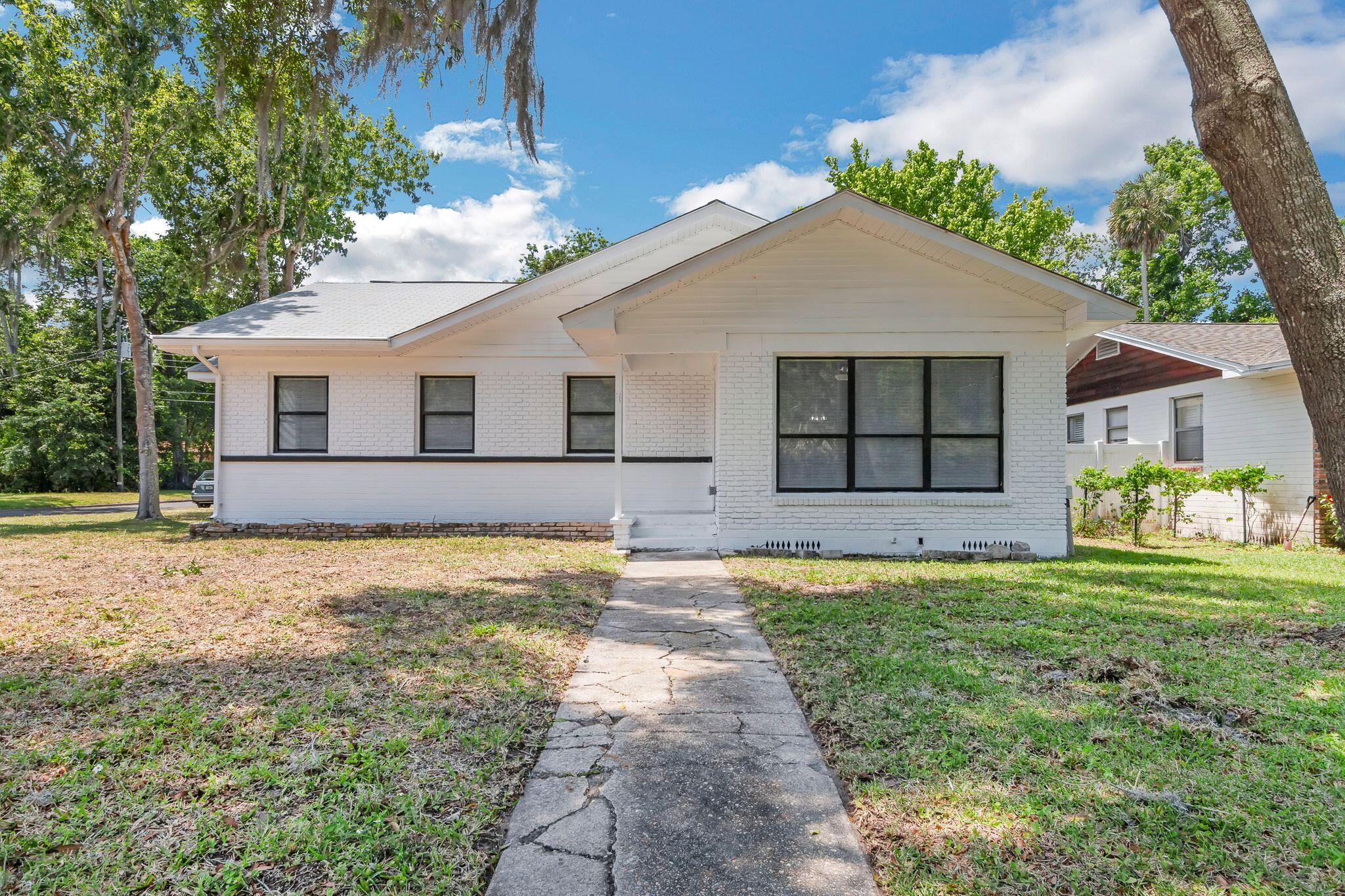 554 South Seneca Blvd  