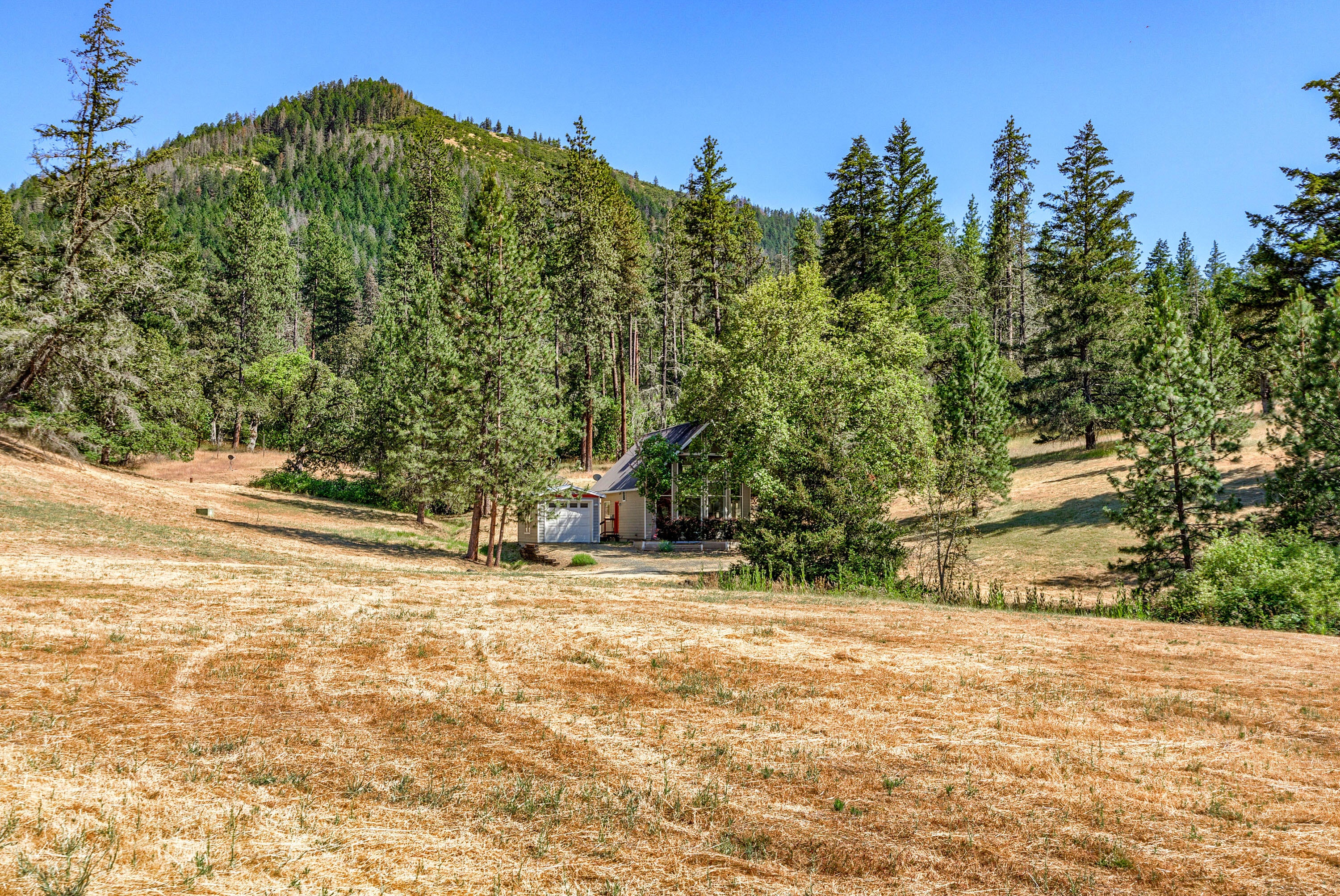 2561 Eastside Road Jacksonville, OR 97530 - Photo 21 of 48 ApxER (22)