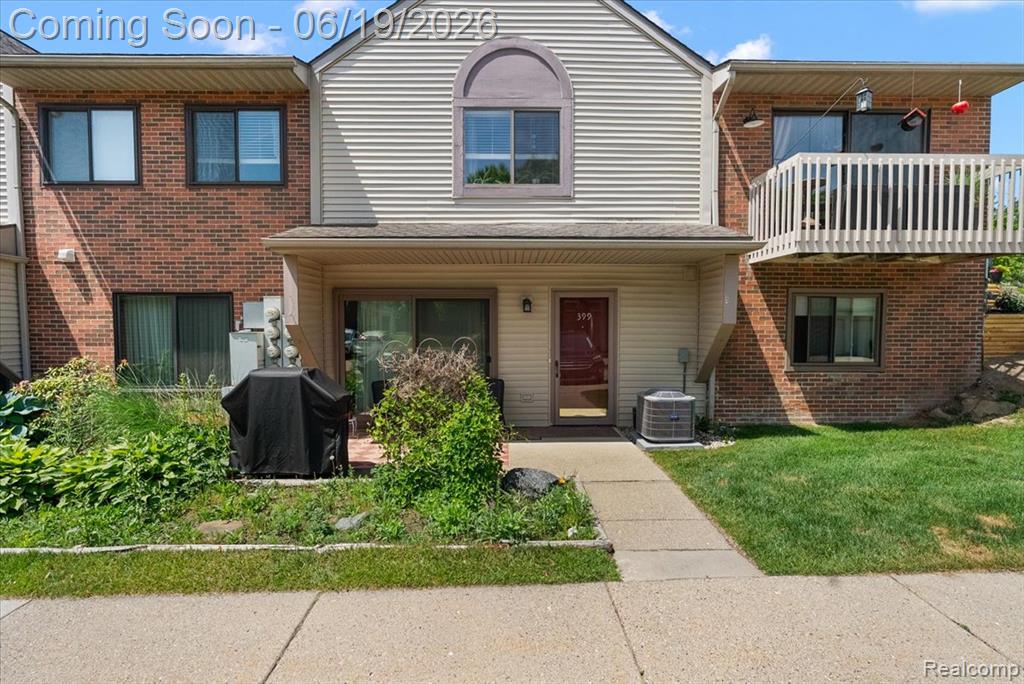 399 Spring Brooke Drive Brighton, MI 48116 - Photo 3 of 23
