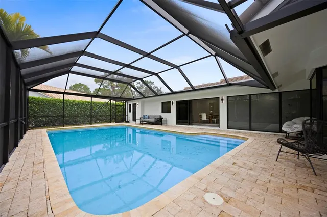 $2,400,000 | 7571 Estrella Circle, Boca Raton, FL 33433