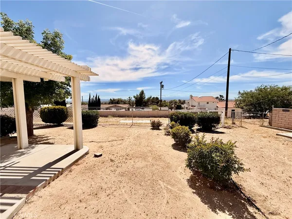 $475,000 | 14890 Apple Valley Road, Apple Valley, CA 92307