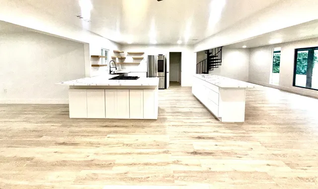 $1,390,000 | 10326 North Fowler Avenue, Clovis, CA 93619