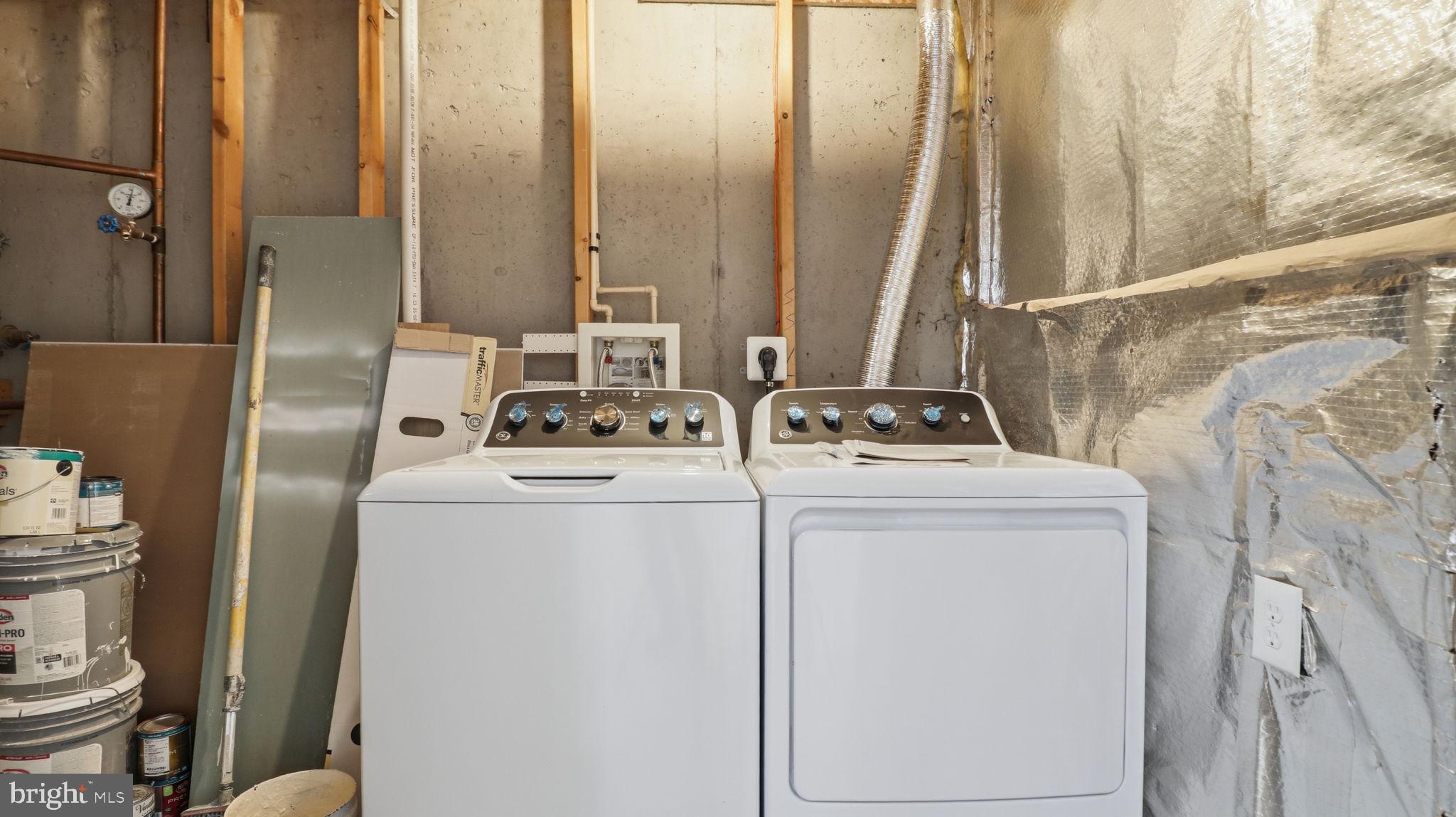 1404 Pangbourne Way Hanover, MD 21076 - Photo 29 of 31 a utility room with dryer and washer