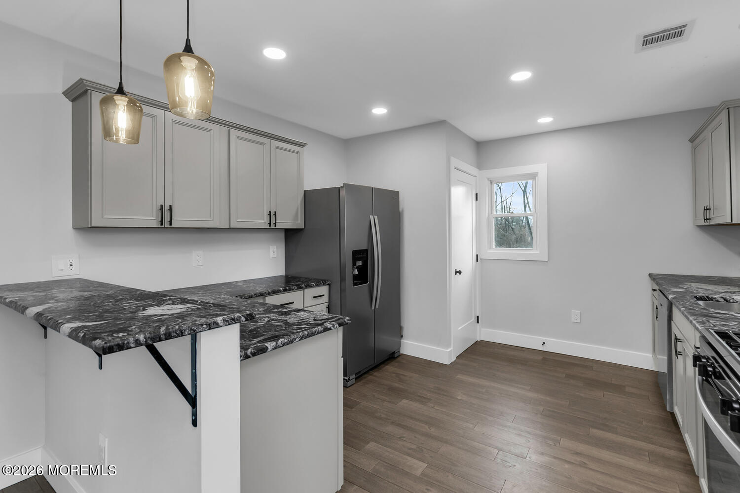 91 Locust Avenue Red Bank, NJ 07701 - Photo 8 of 26 91 Locust Ave Red Bank NJ-large-019-035-