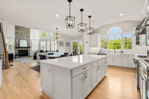 $2,595,000 | 17 Walnut Hill Lane, Cohasset, MA 02025
