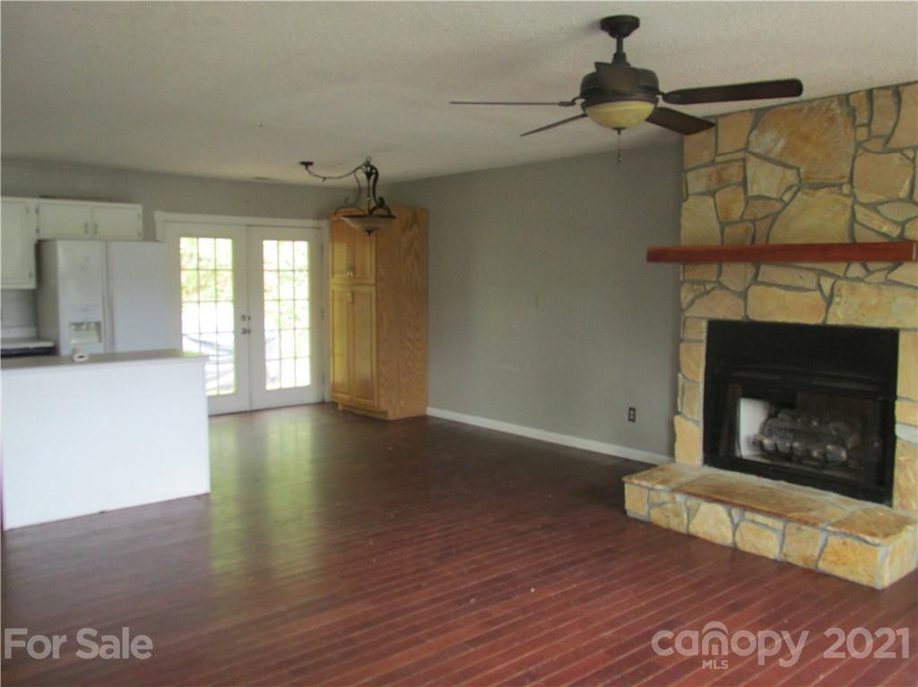 356 Desoto Road Sylva, NC 28779 - Photo 4 of 10 Gallery Image 4