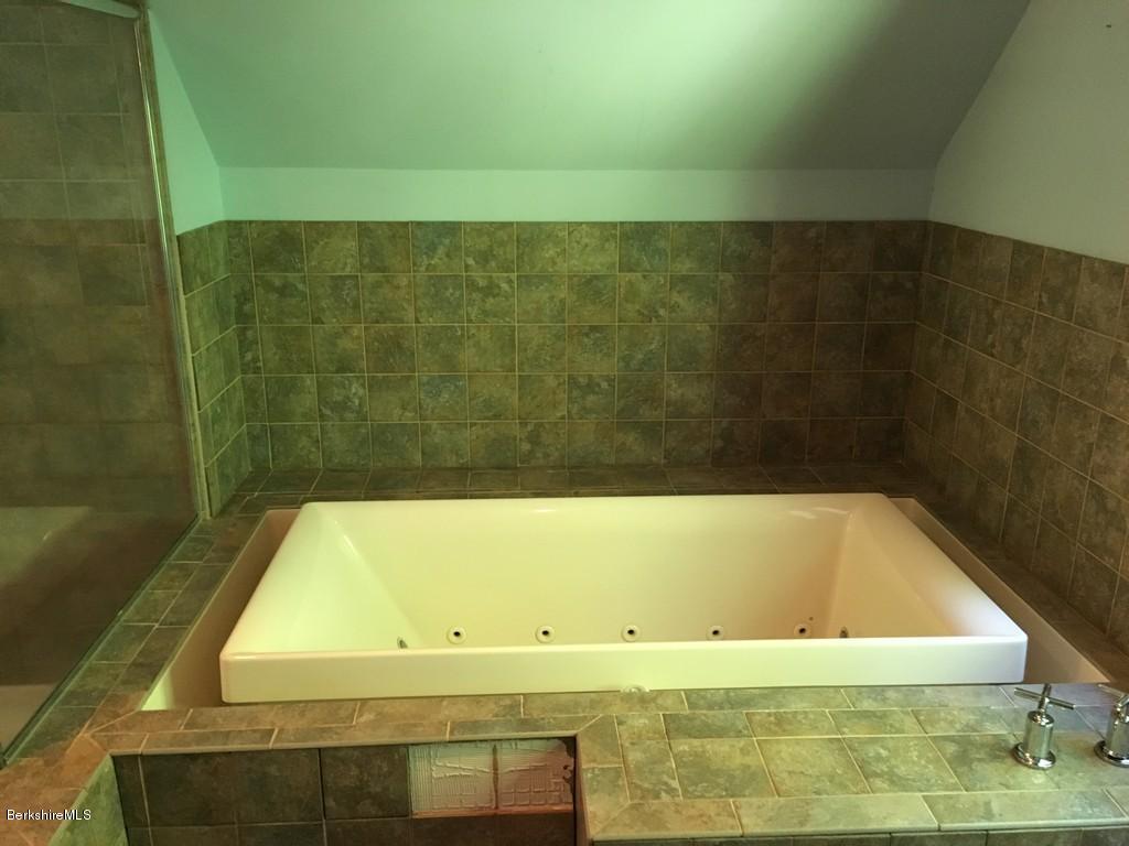 27 Monument Valley Road Great Barrington, MA 01230 - Photo 15 of 29 Bathroom 6