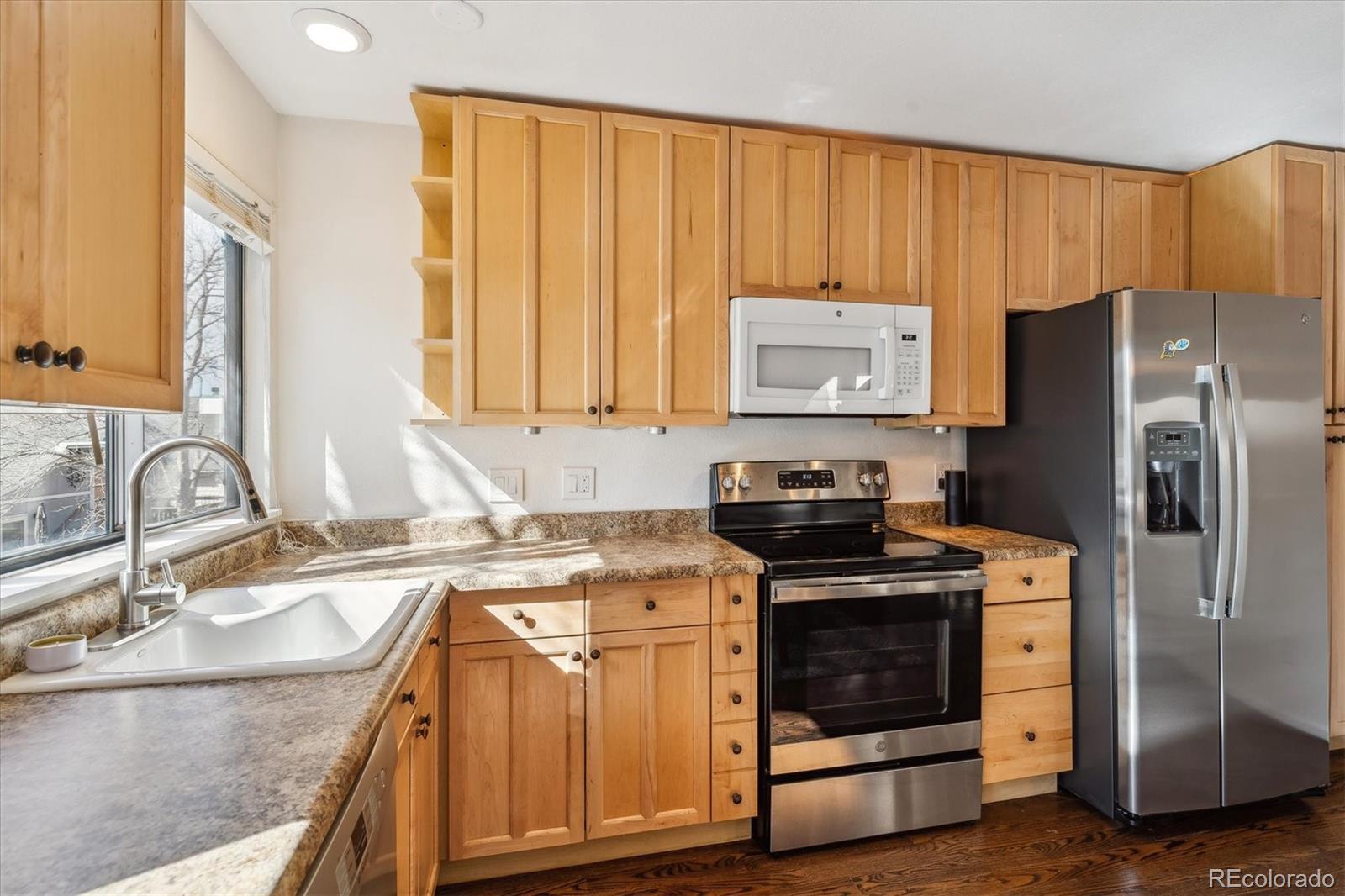 9519 Devon Court Highlands Ranch, CO 80126 - Photo 12 of 29 Gallery Image 12