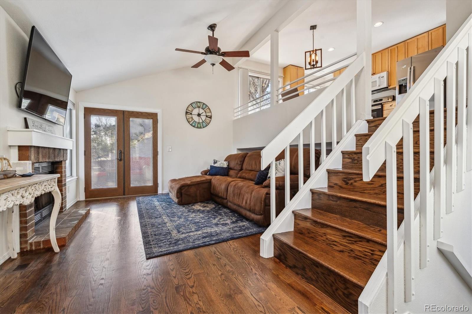9519 Devon Court Highlands Ranch, CO 80126 - Photo 3 of 29 Gallery Image 3
