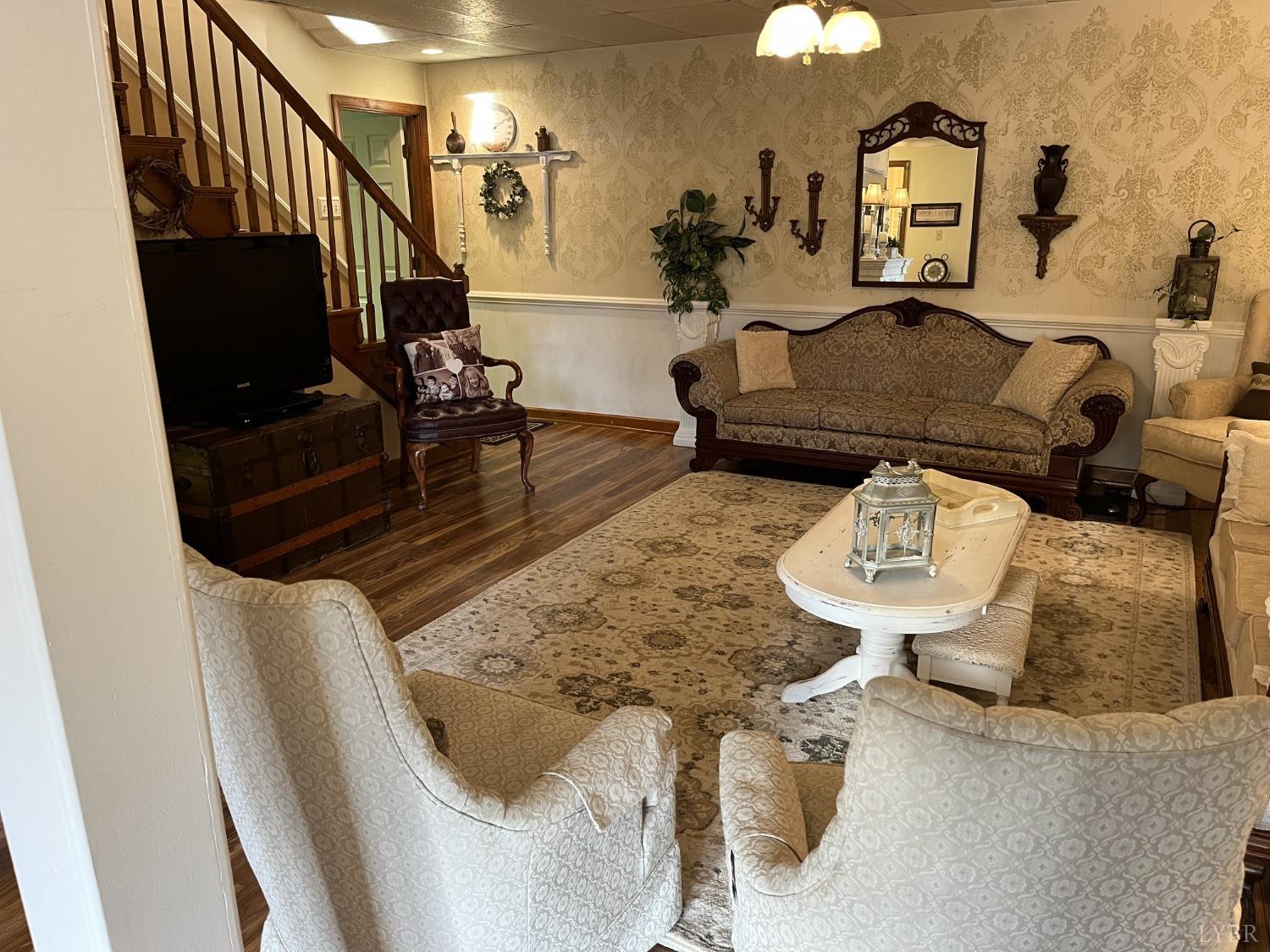 3912 Lowry Road Goode, VA 24556 - Photo 26 of 56 a living room with furniture