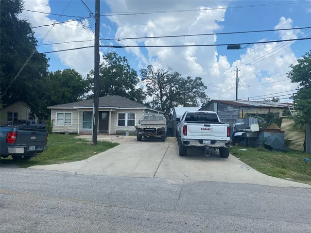 $399,900 | 91 Burbank Street, Houston, TX 77076