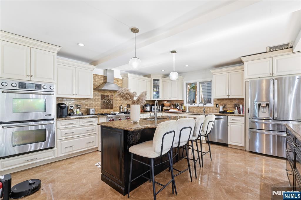 770 Hartwell Street Teaneck, NJ 07666 - Photo 11 of 36