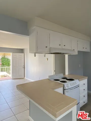 $2,450 | 1215 Amethyst Street, Unit D, Redondo Beach, CA 90277