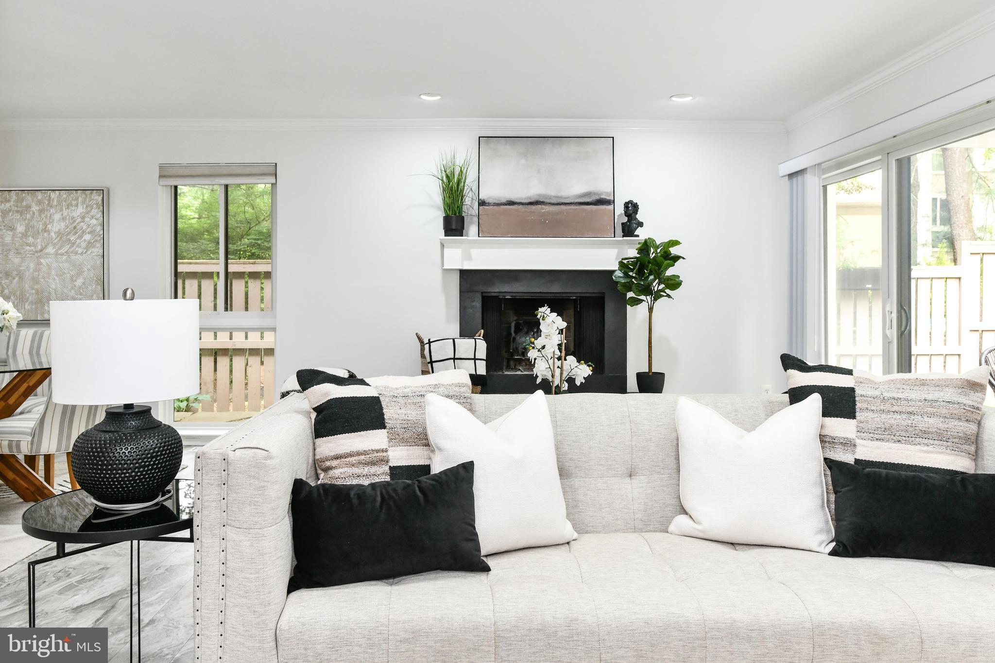 11701 Newbridge Court Reston, VA 20191 - Photo 14 of 64 So much natural light