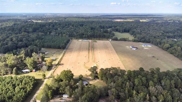 $302,550 | 817 Private Road 3168, Gilmer, TX 75644