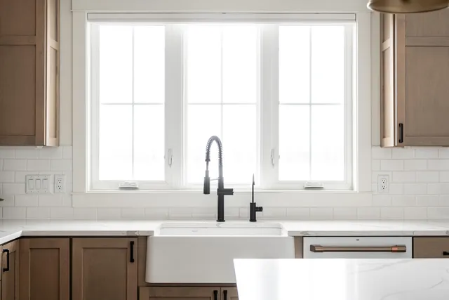 $859,900 | W274-n6937 Pintail Court, Lisbon, WI 53089