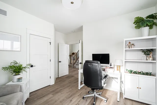 $859,900 | W274-n6937 Pintail Court, Lisbon, WI 53089