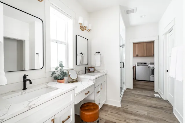 $859,900 | W274-n6937 Pintail Court, Lisbon, WI 53089