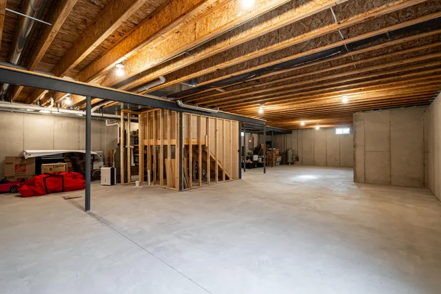 $859,900 | W274-n6937 Pintail Court, Lisbon, WI 53089