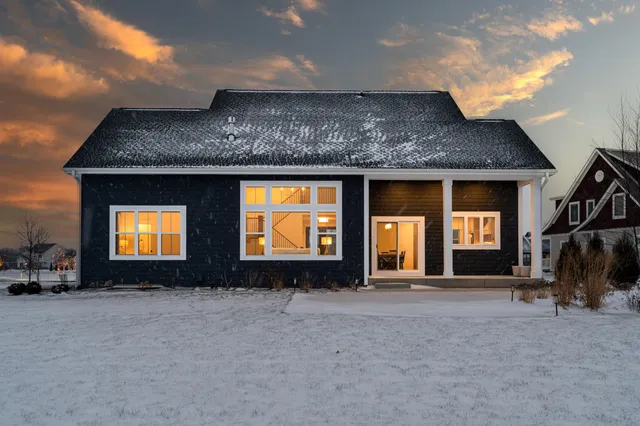 $859,900 | W274-n6937 Pintail Court, Lisbon, WI 53089