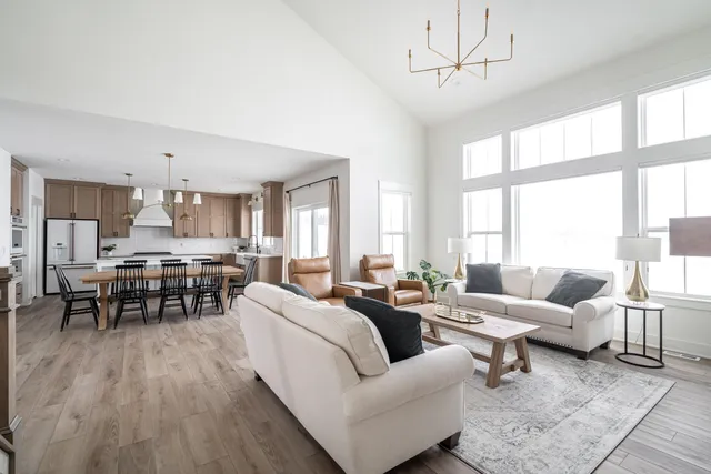 $859,900 | W274-n6937 Pintail Court, Lisbon, WI 53089