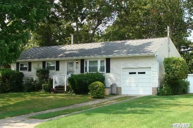 17 Craig Road Islip Terrace, NY 11752 - Photo 1 of 1 Gallery Image 1