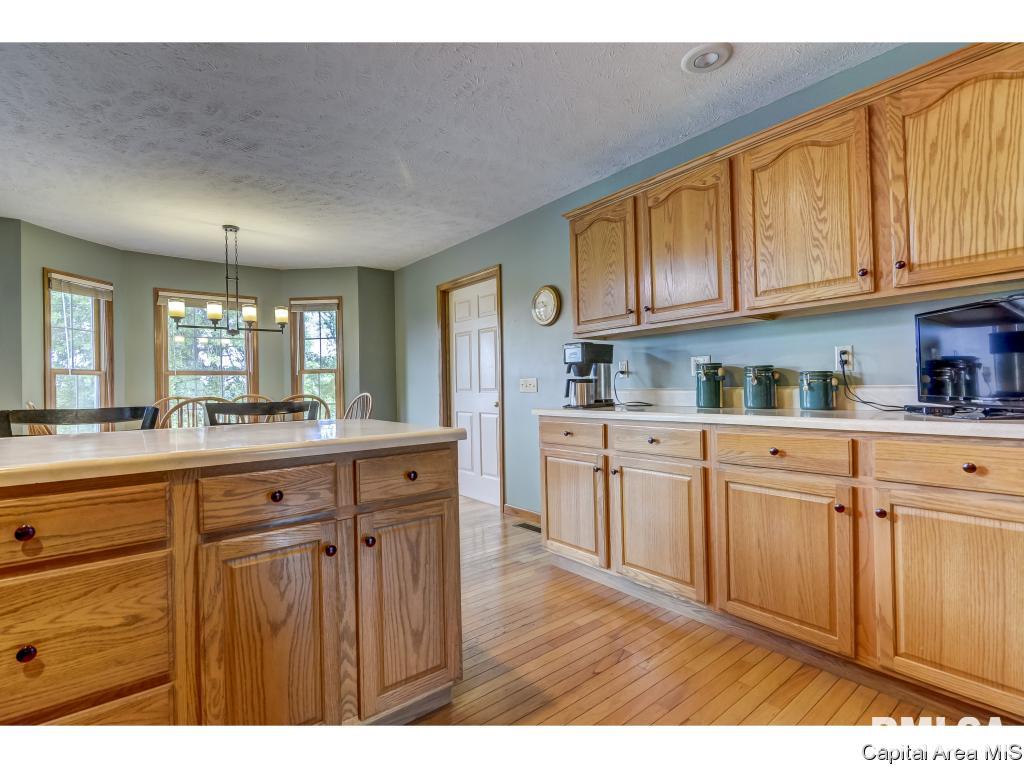6001 Thresher Drive Springfield, IL 62712 - Photo 12 of 36