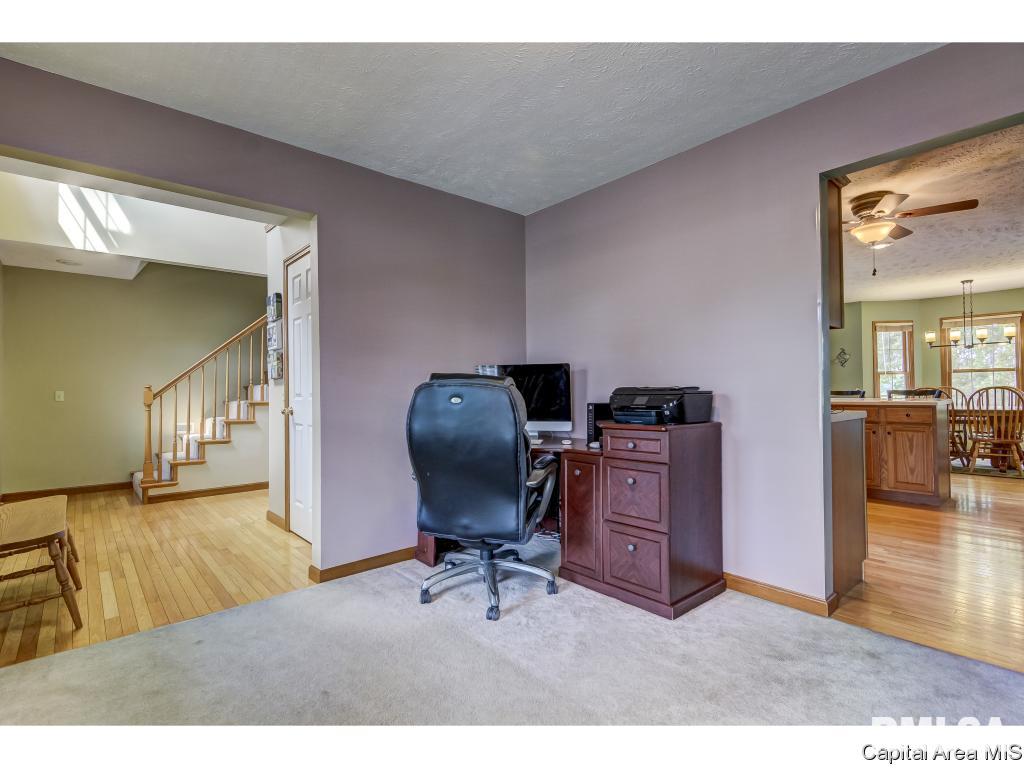 6001 Thresher Drive Springfield, IL 62712 - Photo 15 of 36