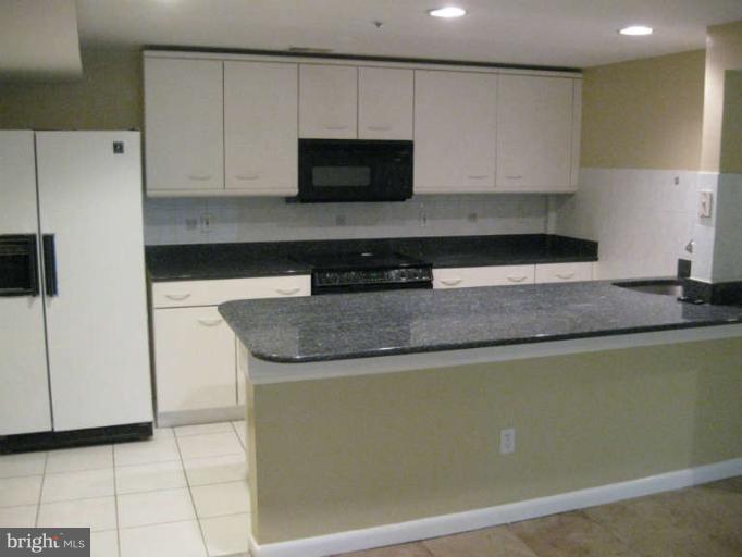 1776 Powder Mill Road Silver Spring, MD 20903 - Photo 9 of 28 Kitchen