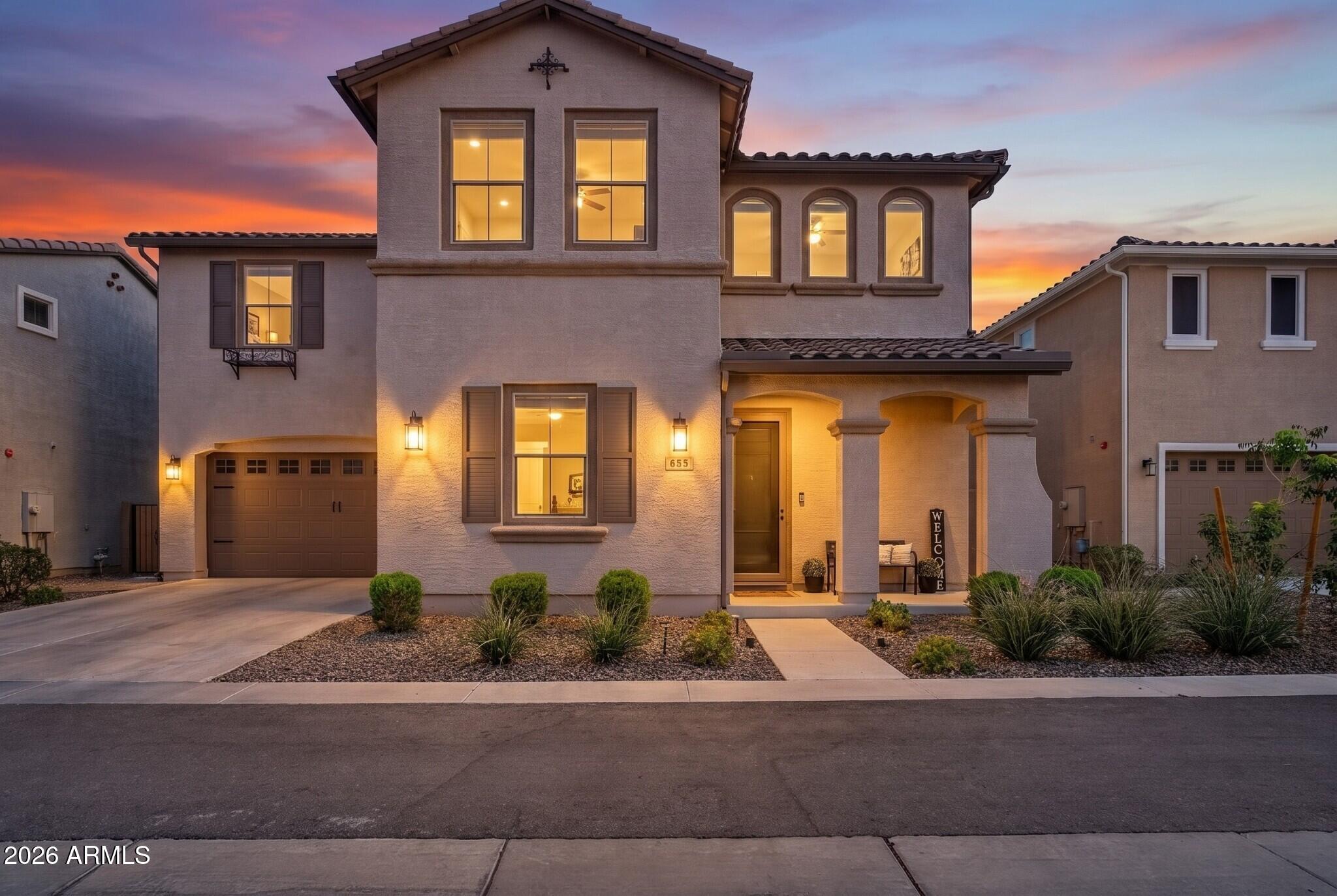 655 South Longspur Lane Gilbert, AZ 85296 - Photo 1 of 56 655 S Longspur Ln - 01- Virtual Twilight
