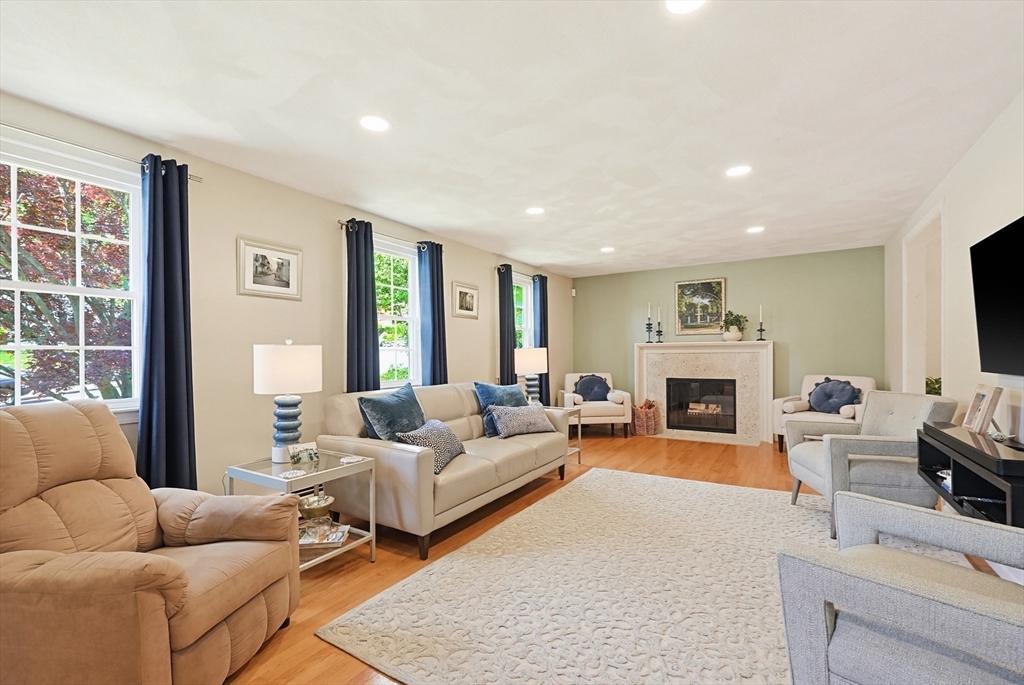 15 Calvin Road North Attleboro, MA 02760 - Photo 5 of 41