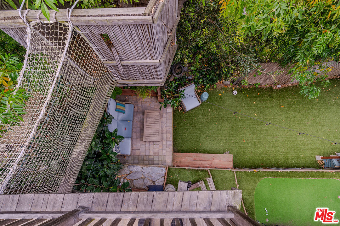 5903 Tellefson Road Culver City, CA 90230 - Photo 13 of 38 a balcony with an outdoor space
