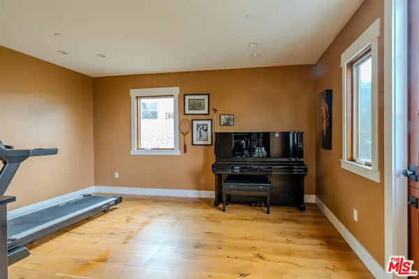 $11,750 | 5903 Tellefson Road, Culver City, CA 90230