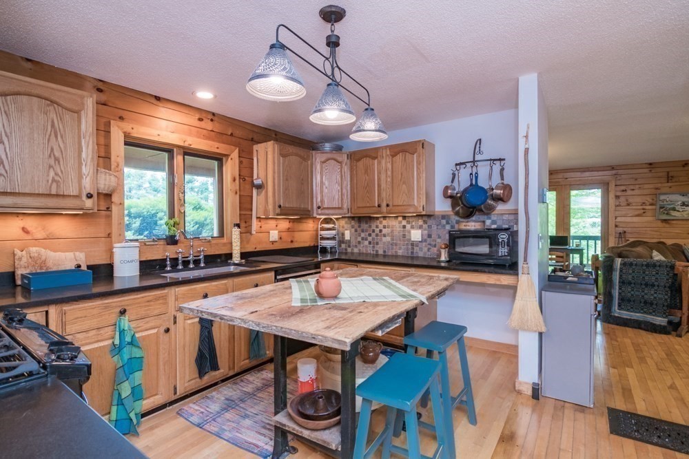 496 Old Post Road Worthington, MA 01098 - Photo 12 of 36