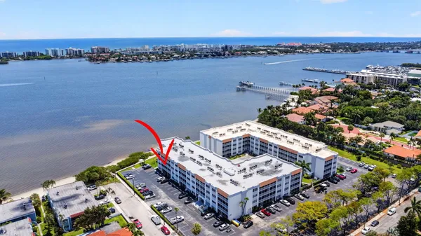 $2,600 | 1502 South Lakeside Drive, Unit 214, Lake Worth Beach, FL 33460