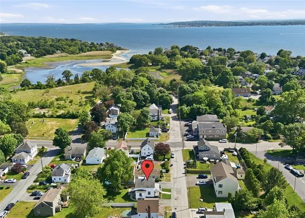 $429,900 | 34 Lake Avenue, Barrington, RI 02806