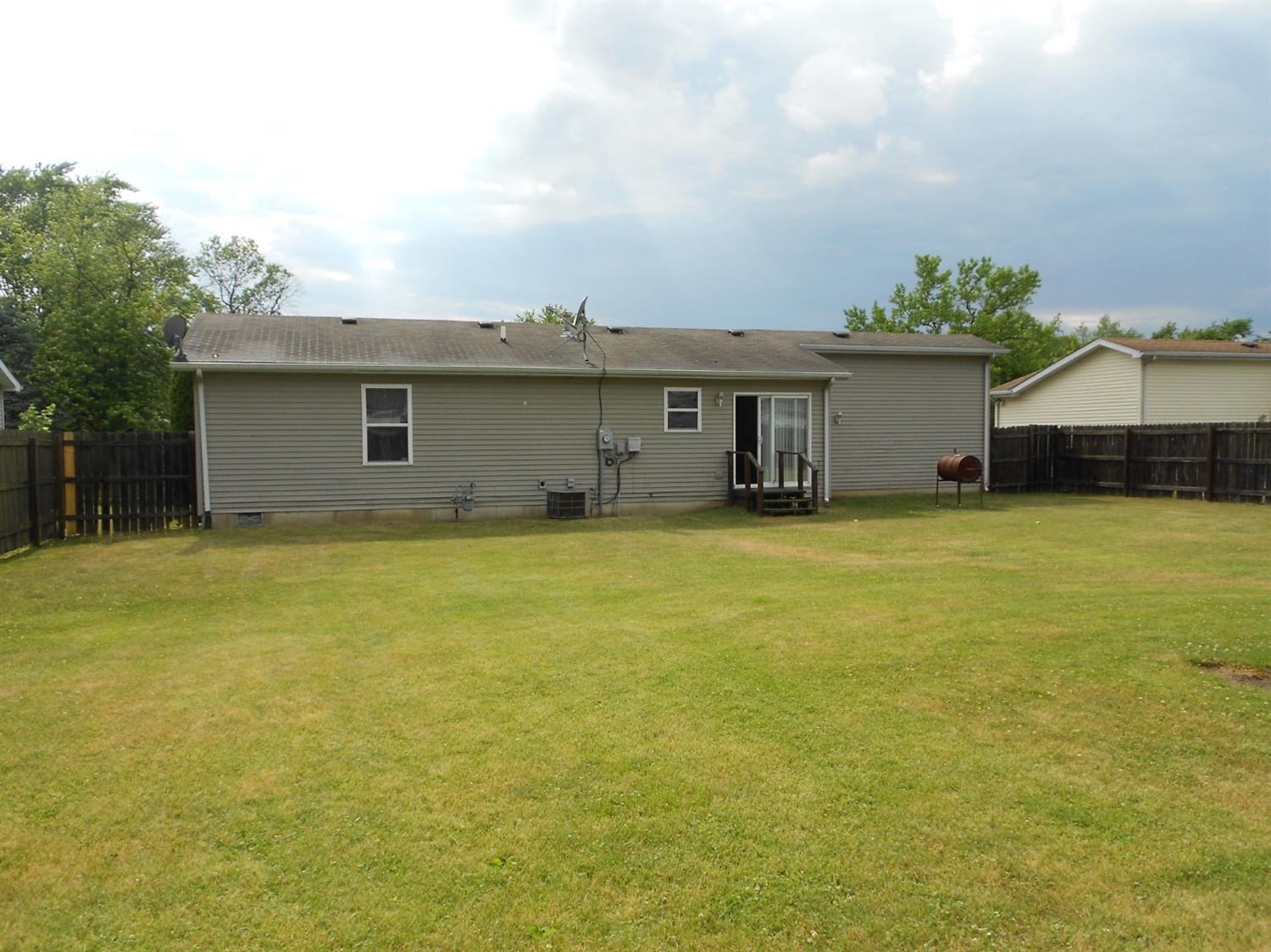 737 Devonshire Road Valparaiso, IN 46385 - Photo 17 of 19 1500x1124