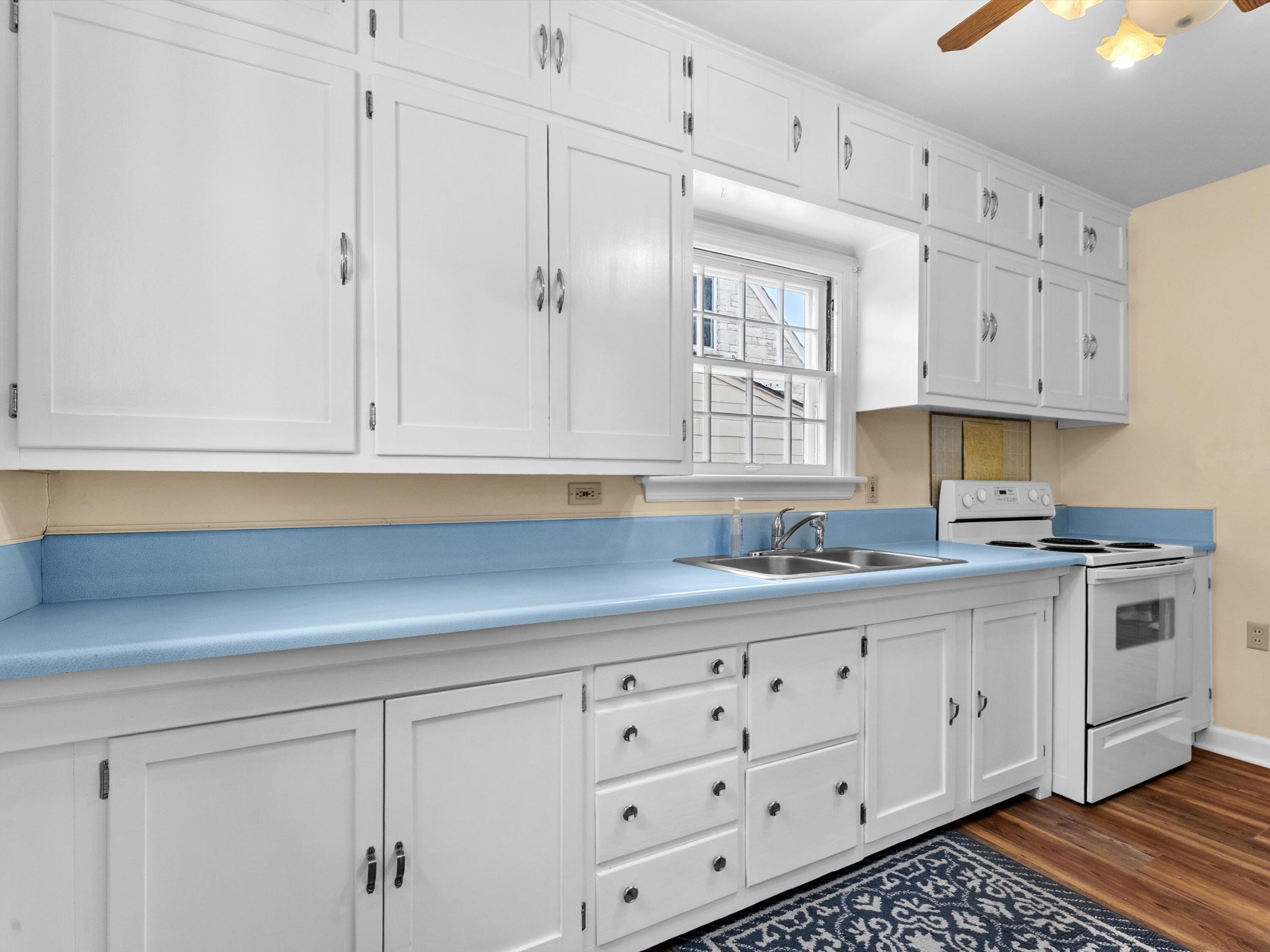 2812 School Street Two Rivers, WI 54241 - Photo 12 of 38 18-018_2800464_09880