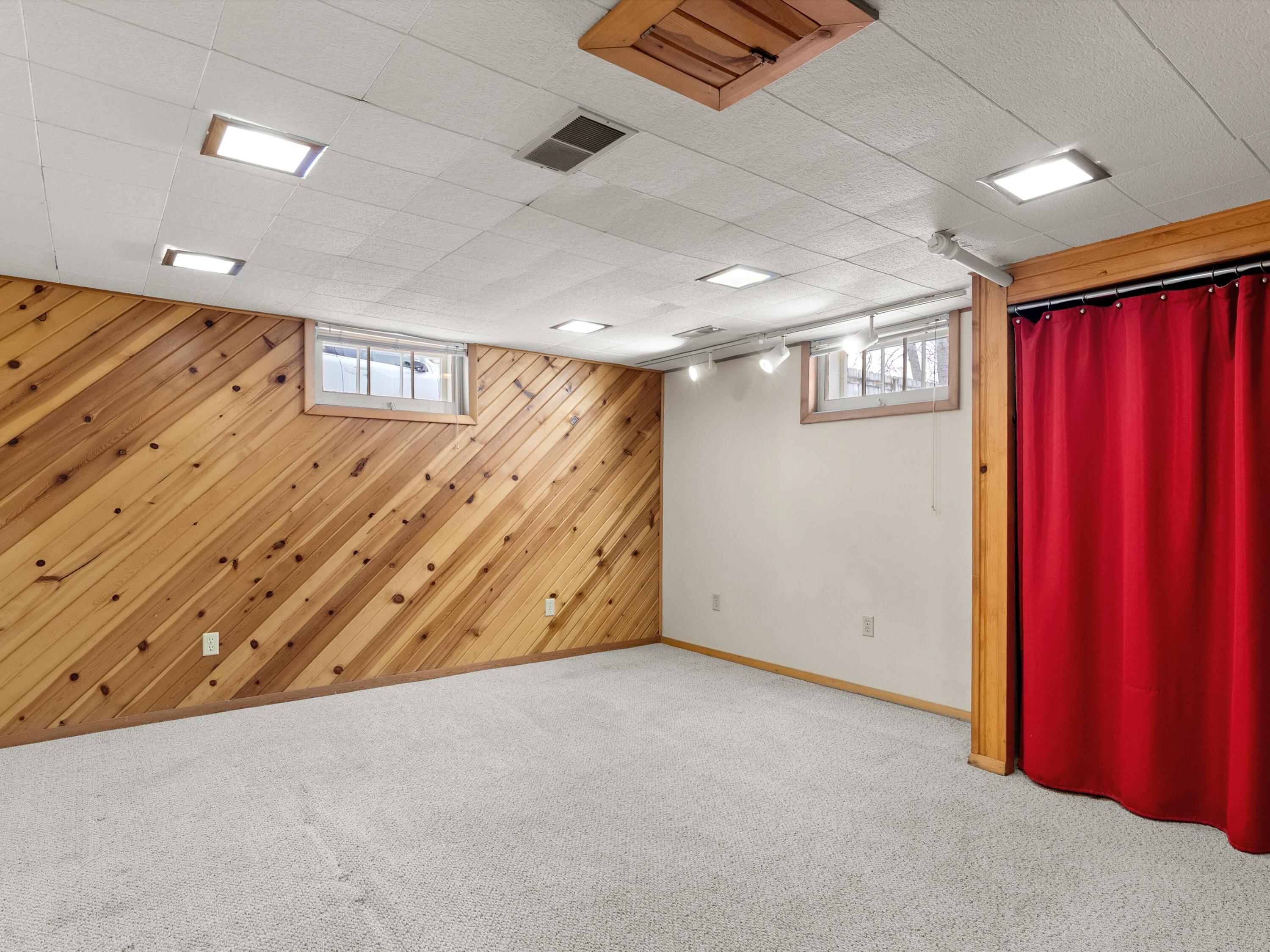 2812 School Street Two Rivers, WI 54241 - Photo 31 of 38 25-025_2800464_09901