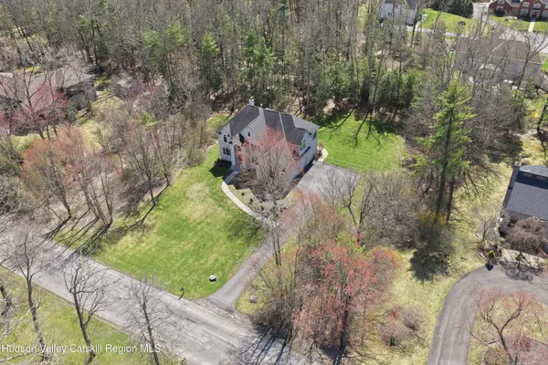 $924,900 | 45 Tall Oaks Drive, Kingston, NY 12401