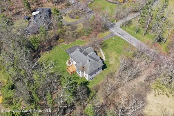 $924,900 | 45 Tall Oaks Drive, Kingston, NY 12401